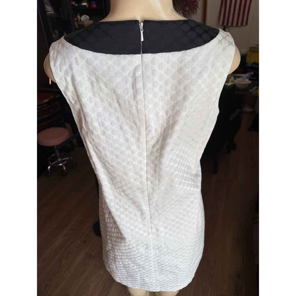 Michael Michael Kors White Black Geometric Jacquard Split V-Neck Shift Dress 8 - Picture 4 of 7